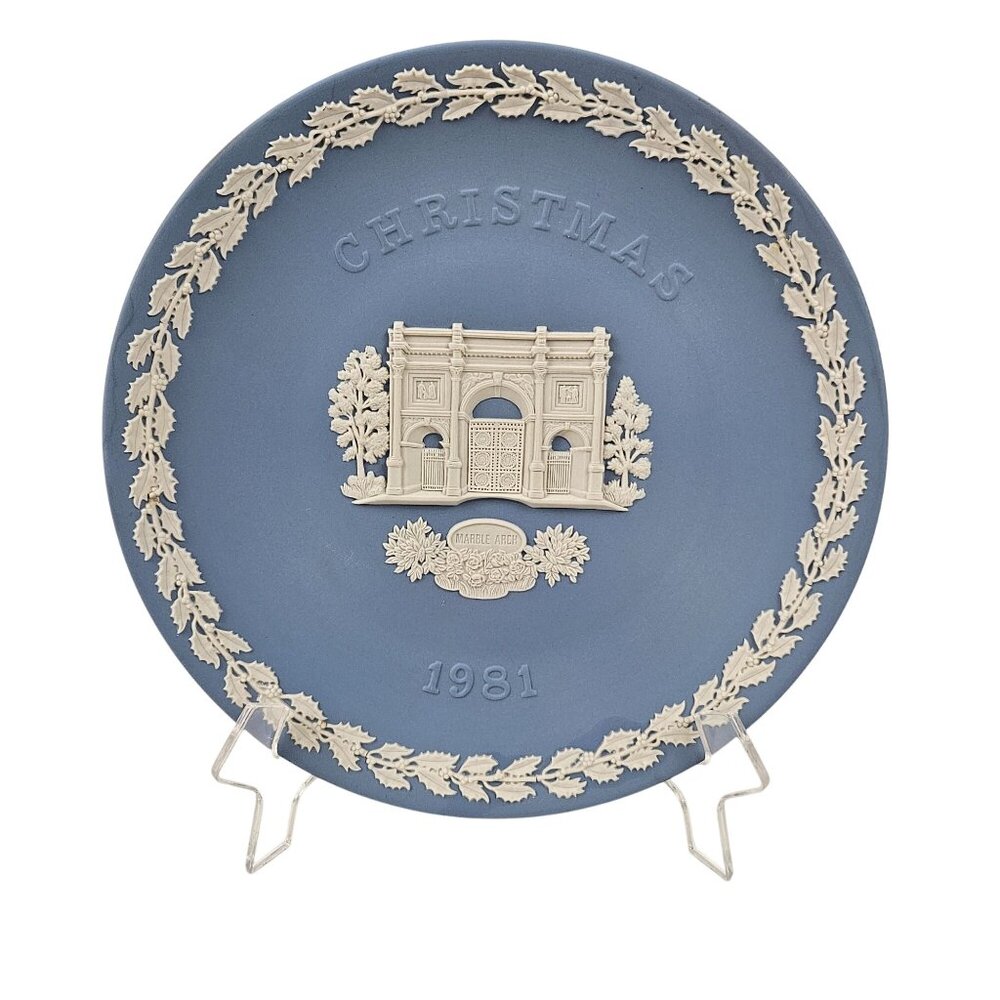 Vintage Wedgwood Collector Plate Marble Arch Christmas Blue Jasperware 1981